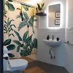 Low-budget Skyview Apartament *